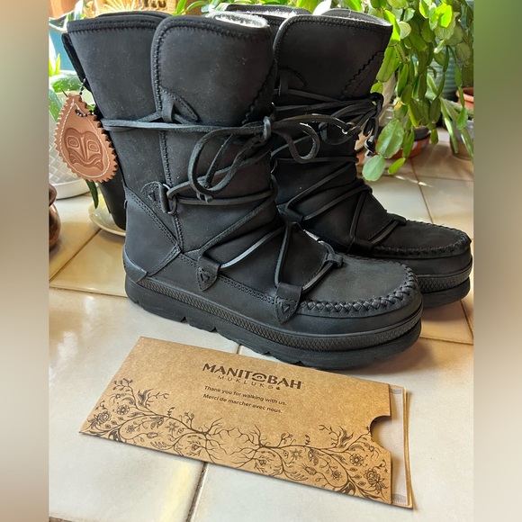 Manitobah Pacific Half Winter Boot NWT - Picture 4 of 8